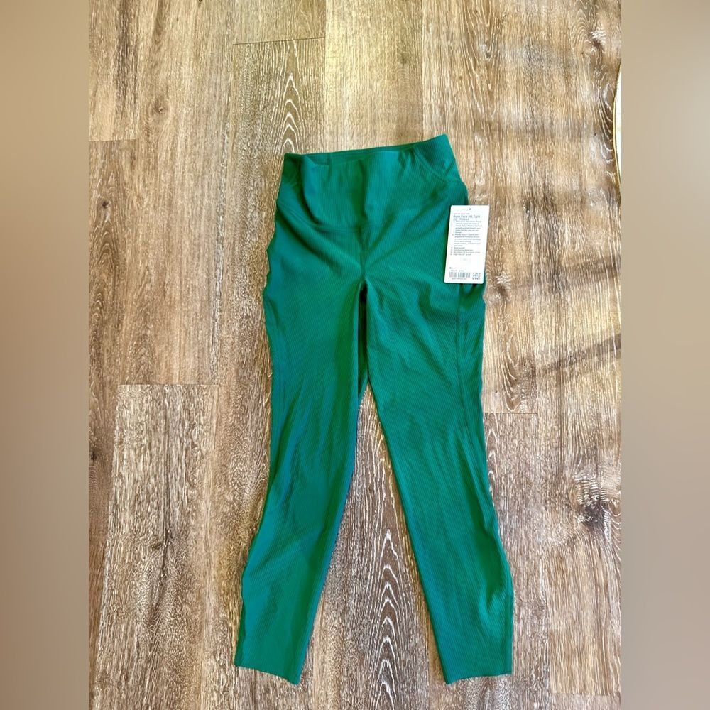 NWT Lululemon Base Pace HR Ribbed Tight 25" (Sz 6) Everglade Green